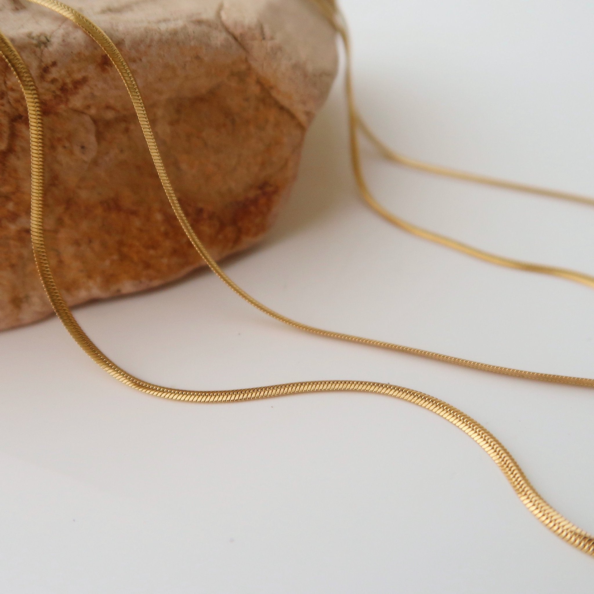 Slim version: Gold plated classic serpentine bone chain necklace - flat - 1.2mm wide